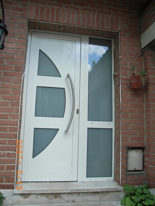 Changer serrure porte d'entree maison bois