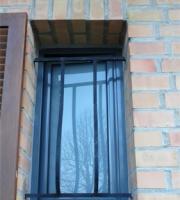 fenêtre alu avec barreaux