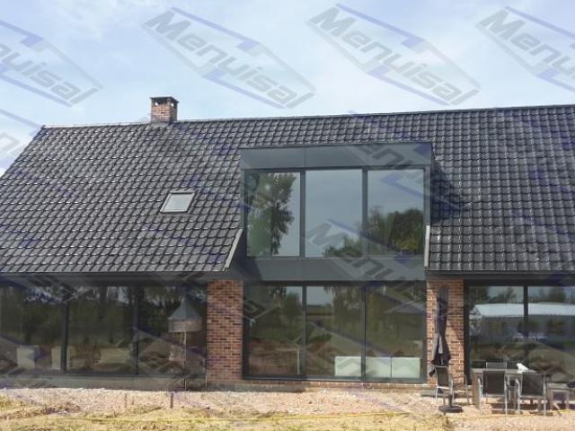 Menuiserie aluminium Reynaers réalisé par Menuisal à Steenvoorde