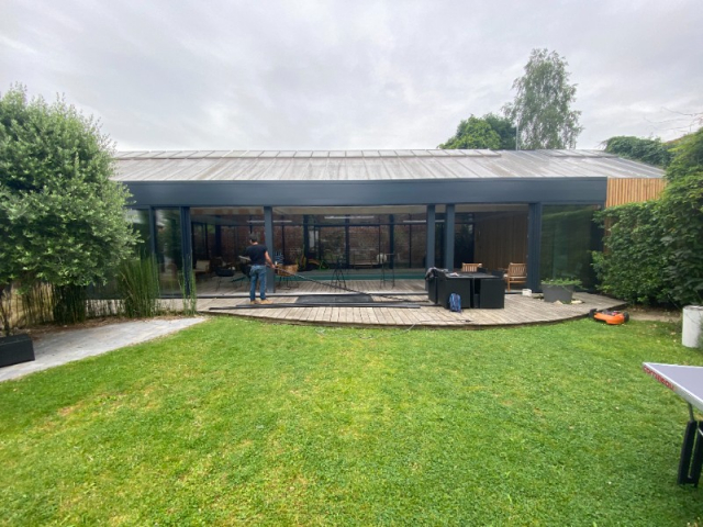 Fabrication et  pose de menuiserie aluminium autour de la piscine sur Mouvaux