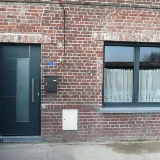 Porte d'entrée et fenêtre réalisé par Menuisal à Bachy prés de Lille